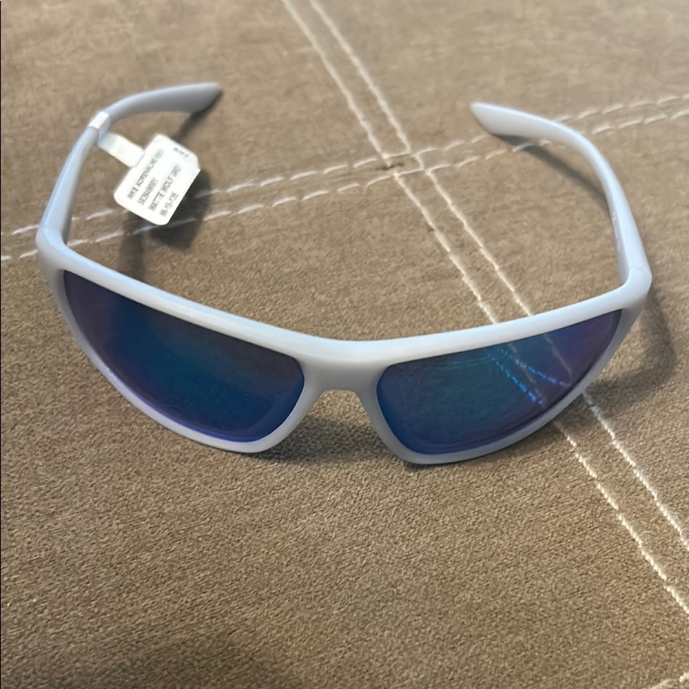 Nike Adrenaline Stylish Grey Sunglasses with Blue Lenses  66-15-135